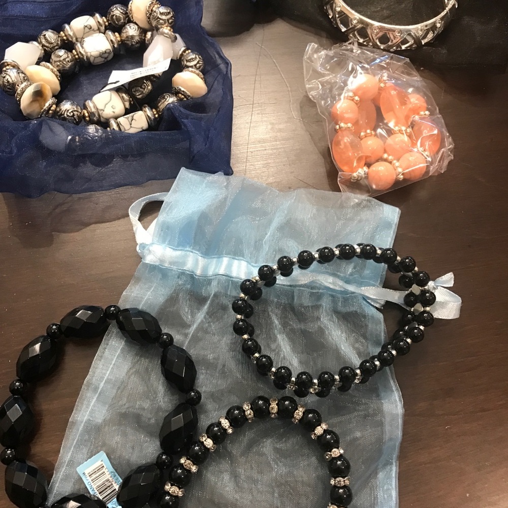 6 bracelet lot
